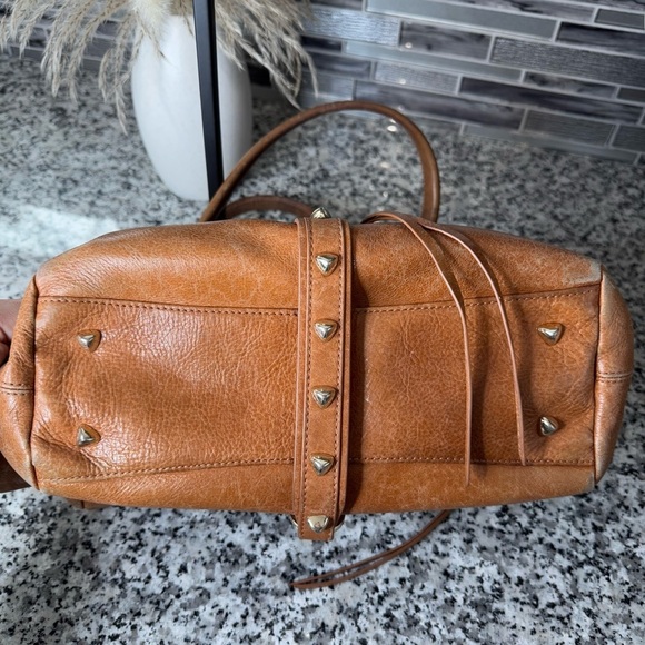 Botkier | Gorgeous Leather Shoulder Bag - Picture 10 of 14